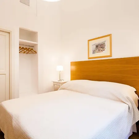 Corso Italia 4*